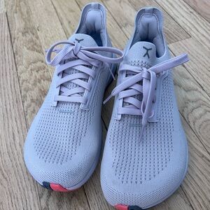 Flux Adapt Women's 8.5 Purple running shoes